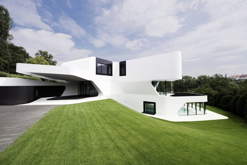 Cele mai extraordinare 10 case futuriste din lume care există de fapt
