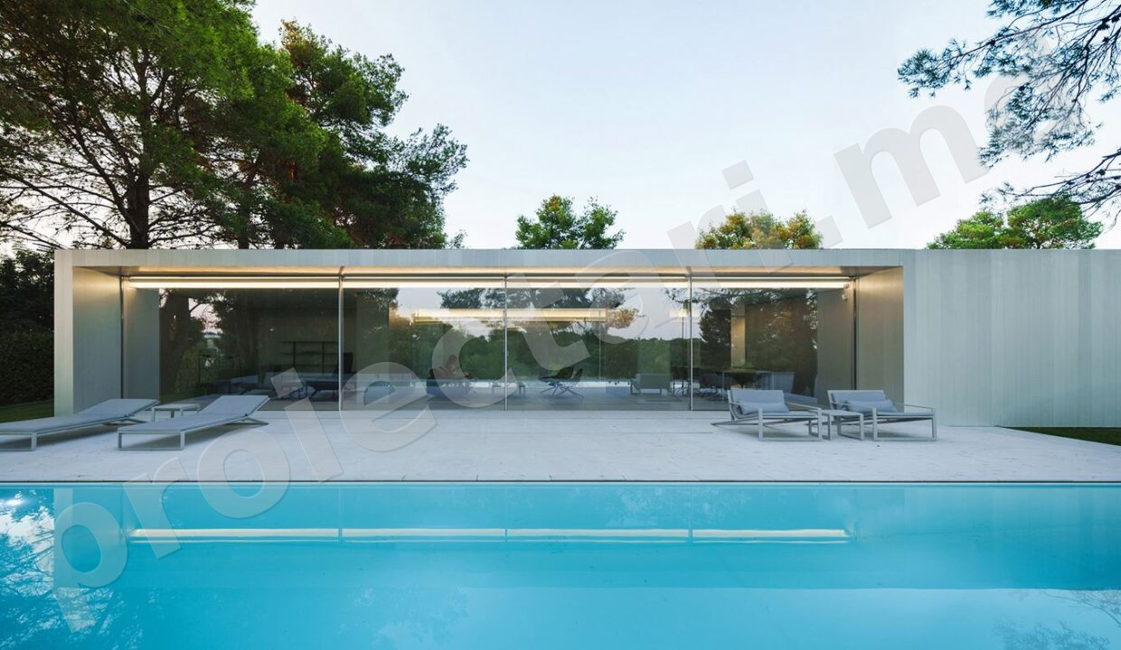 casa modulara cu piscina si terasa de vara